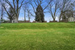 948 Rita Dr, Wilkins Township, PA 15221 - Photo 43