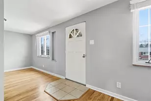 948 Rita Dr, Wilkins Township, PA 15221 - Photo 3