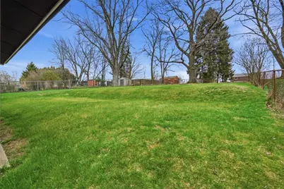 948 Rita Dr, Wilkins Township, PA 15221 - Photo 41