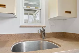 948 Rita Dr, Wilkins Township, PA 15221 - Photo 17