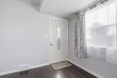 102 Dunbar Dr, Wilkins Township, PA 15235 - Photo 3