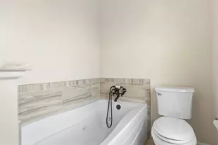 153 Winterbrook Dr, Cranberry Township, PA 16066 - Photo 23