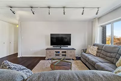 5 Bayard Rd #706, Pittsburgh, PA 15213 - Photo 9