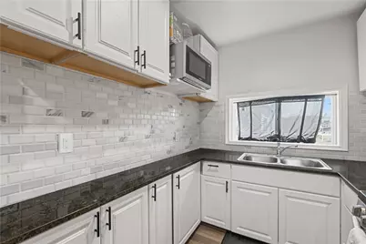 114 Amanda Ave, Pittsburgh, PA 15210 - Photo 9