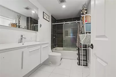 114 Amanda Ave, Pittsburgh, PA 15210 - Photo 11