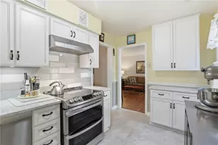 233 Roscommon Pl, Peters Township, PA 15317 - Photo 11