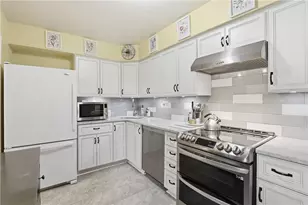 233 Roscommon Pl, Peters Township, PA 15317 - Photo 9