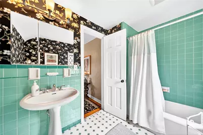 4602 W Barlind Dr, Pittsburgh, PA 15227 - Photo 37