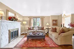 4602 W Barlind Dr, Pittsburgh, PA 15227 - Photo 15