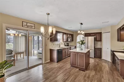 100 Hazelwood Dr, Cranberry Township, PA 16066 - Photo 9