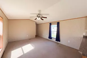 422 Magnolia St, Freedom, PA 15074 - Photo 9