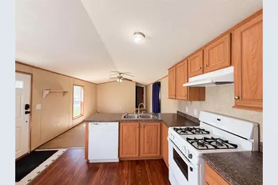 422 Magnolia St, Freedom, PA 15074 - Photo 7