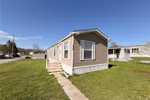 422 Magnolia St, Freedom, PA 15074 - Photo 5