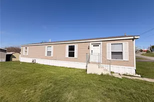 422 Magnolia St, Freedom, PA 15074 - Photo 1