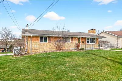 1106 Skyline Dr, Hempfield Township, PA 15601 - Photo 3