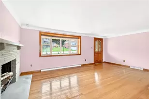 1106 Skyline Dr, Hempfield Township, PA 15601 - Photo 15