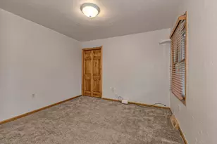 11227 Pershing Dr, North Huntingdon, PA 15642 - Photo 15