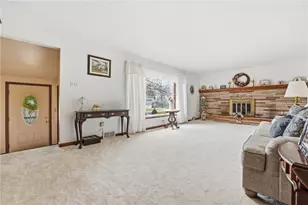 17 Bellaire Dr, Neshannock Township, PA 16105 - Photo 9