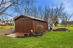 17 Bellaire Dr, Neshannock Township, PA 16105 - Photo 5