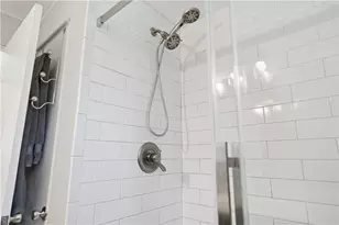 1421 Lakeside Dr, Pittsburgh, PA 15101 - Photo 21