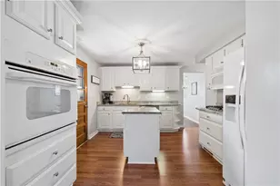 1421 Lakeside Dr, Pittsburgh, PA 15101 - Photo 11