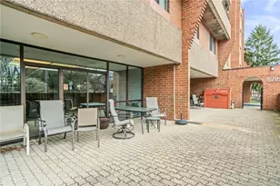 5715 Beacon St, Pittsburgh, PA 15217 - Photo 37