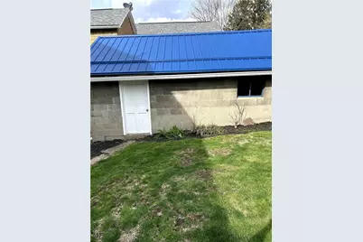 512 Lowell St, Vandergrift, PA 15690 - Photo 5