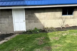 512 Lowell St, Vandergrift, PA 15690 - Photo 5