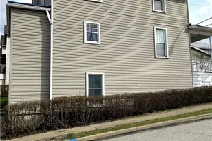 512 Lowell St, Vandergrift, PA 15690 - Photo 3