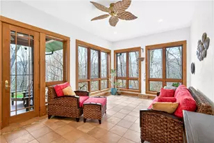 132 Twin Oaks Ln, Penn Twp, PA 15085 - Photo 17