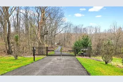 132 Twin Oaks Ln, Penn Twp, PA 15085 - Photo 49