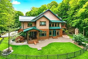 132 Twin Oaks Ln, Penn Twp, PA 15085 - Photo 3