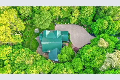 132 Twin Oaks Ln, Penn Twp, PA 15085 - Photo 3