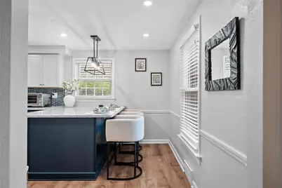 762 Country Club Dr, Pittsburgh, PA 15228 - Photo 5