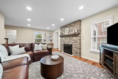 762 Country Club Dr, Pittsburgh, PA 15228 - Photo 13