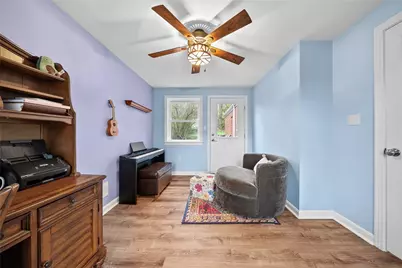 762 Country Club Dr, Pittsburgh, PA 15228 - Photo 17