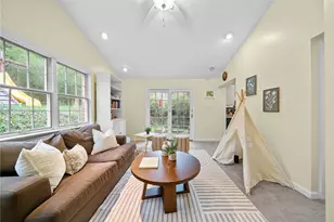 762 Country Club Dr, Pittsburgh, PA 15228 - Photo 15