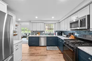 762 Country Club Dr, Pittsburgh, PA 15228 - Photo 7