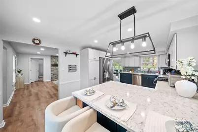 762 Country Club Dr, Pittsburgh, PA 15228 - Photo 9