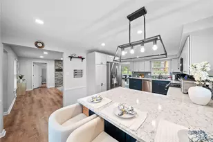 762 Country Club Dr, Pittsburgh, PA 15228 - Photo 9