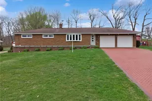 110 Winfield Cir, Hempfield Township, PA 15601 - Photo 1