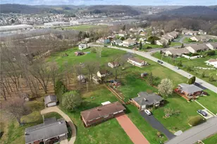 110 Winfield Cir, Hempfield Township, PA 15601 - Photo 39