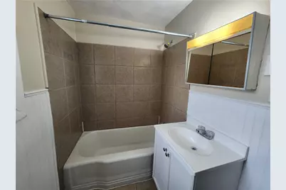 22 Harlem Ave #1, McKees Rocks, PA 15136 - Photo 3