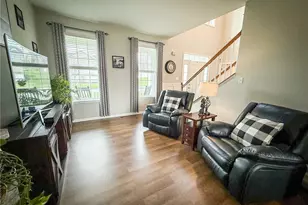 101 Hare Ct, Forward Township, PA 16033 - Photo 5