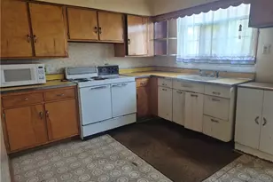 1537 Poplar St, South Greensburg Boro, PA 15601 - Photo 5