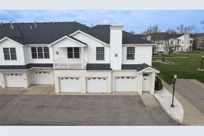 234 Adams Pointe Boulevard #2, Adams Township, PA 16046 - Photo 3