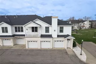 234 Adams Pointe Blvd, Adams Township, PA 16046 - Photo 3