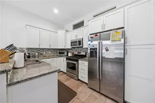 301 Fifth Ave, Downtown Pgh, PA 15222 - Photo 3
