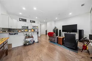 301 Fifth Ave, Pittsburgh, PA 15222 - Photo 3