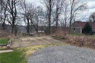 1229 McCabe Ave, Coraopolis, PA 15108 - Photo 9